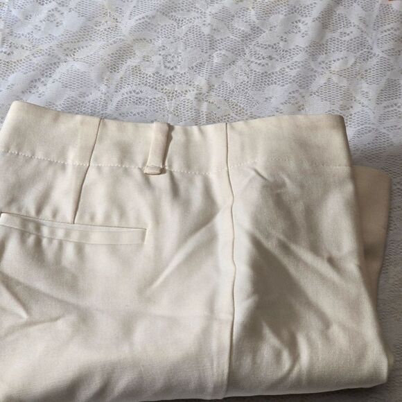 Ann Taylor Cream Straight Leg Pants EUC - Picture 6 of 6